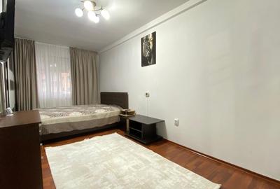 Proprietar- Garsoniera Bisericii Romane / Colina Universitatii - 2