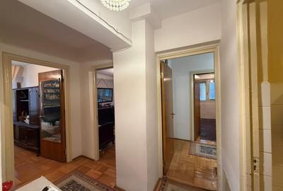 Apartament cu 4 camere decomandat, mobilat în Obor