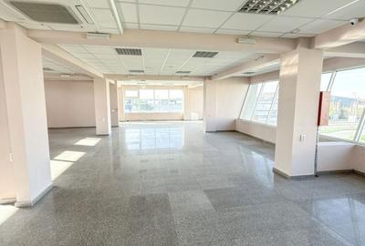 Spațiu comercial, de 700 mp, în Central - 2