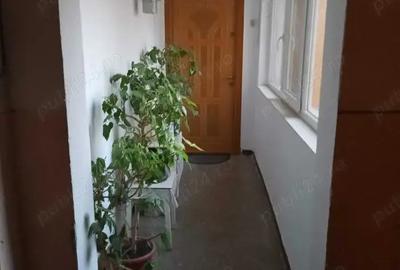 Apartament cu 3 camere semidecomandat în Oltenița - 3