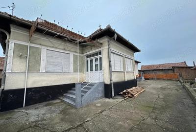 Casă cu Teren 1380 Mp în Central - 7