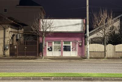 Spațiu comercial, de 70 mp, în Central - 4