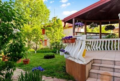 Casă cu 7 camere cu Teren 1080 Mp în Fundeni