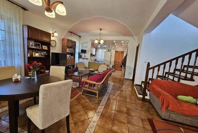 Casa / Vila cu 6 camere de vanzare - CORNU - 19