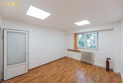 Spatiu birou/Cabinet |  3 camere | 74 MP  | Parcare - 4