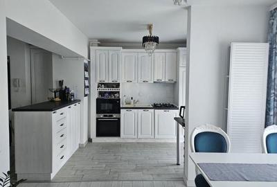 De inchiriat apartament 3 camere + loc de parcare in  Moghioros Park Residence