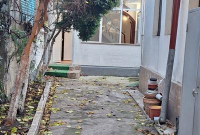 Calea Calarasilor - Traian vanzare 4 camere casa individuala - 2