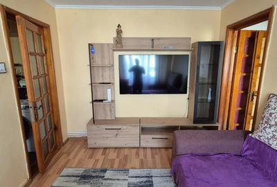 Inchiriez apartament 2 camere - 10