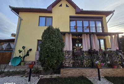 Casă cu 5 camere cu Teren 443 Mp în Central - 7