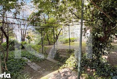 Apartament cu 4 camere decomandat în Rovine - 9