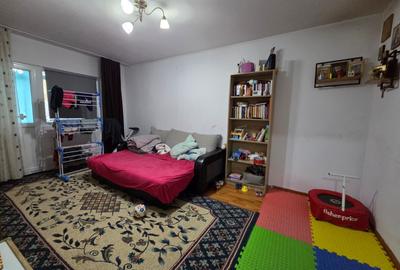 Apartament cu 2 camere decomandat, mobilat în Dacia