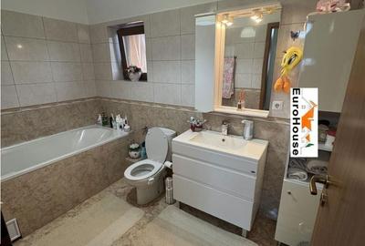 Casă cu 3 camere cu Teren 180 Mp în Micești - 17