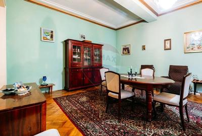 Apartament spatios cu gradina proprie intr-o vila interbelica renovata - 11