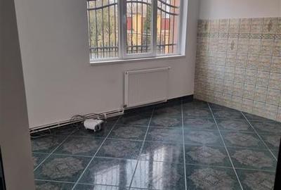 Casă individuală cu 10 camere cu Teren 700 Mp în Zorilor - 11