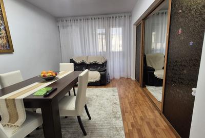 Apartament cu 4 camere decomandat, mobilat în - 2