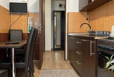 Apartament cu 2 camere decomandat în 9 Mai - 5