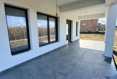 Casă cu 4 camere cu Teren 420 Mp în Săsar - 12