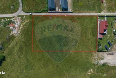 Teren de 2700 mp, în Central - 7