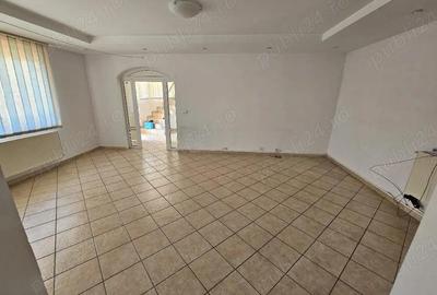 Casă cu 5 camere cu Teren 220 Mp în Mihai Bravu - 2