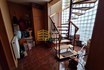 Casă individuală cu 6 camere cu Canalizare în Central - 6