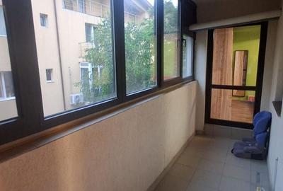 Apartament cu 2 camere decomandat în Apărătorii Patriei