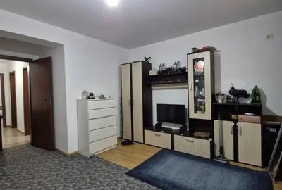 Apartament 2 camere, 1 Decembrie, Trapezului - 2
