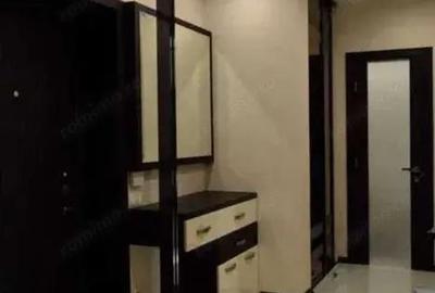 Garsonieră decomandată în Decebal