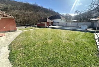 Casă cu Teren 3298 Mp în Central - 16