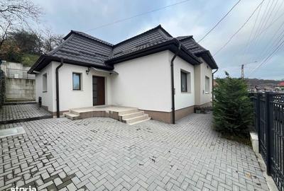 Casă cu 2 camere cu Teren 60 Mp în Central - 2