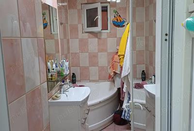 Vand apartament cu 2camere etaj 3 sau schimb cu apartament cu 3 4 camere - 5