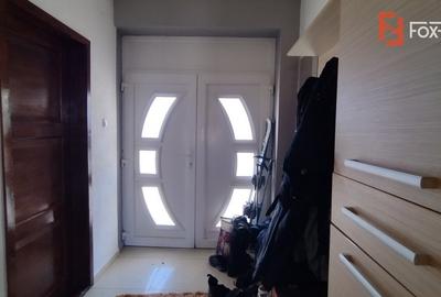 Casă individuală cu 8 camere cu Canalizare în Săcălaz - 18