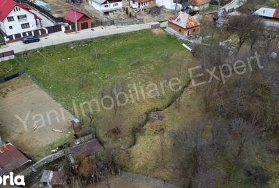 Teren de 1858 mp, în Albești - 2