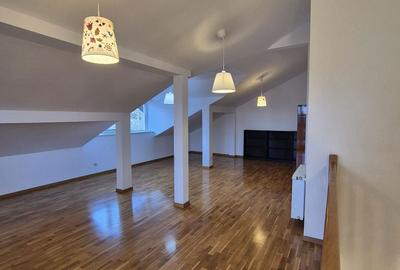 Casă cu 5 camere cu Teren 246 Mp în Corbeanca