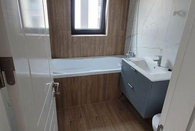 Casă cu 4 camere cu Canalizare în Central - 2