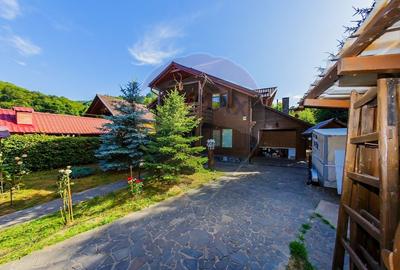 CASA DE VANZARE cu ponton IN COAS,, Intrerauri- COMISION 0% - 26