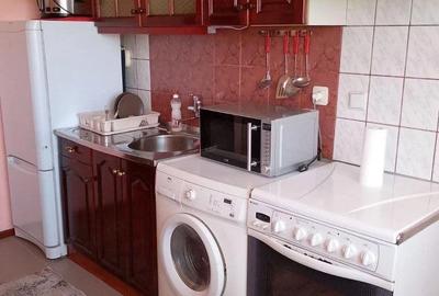 Apartament cu 2 camere decomandat în Tei