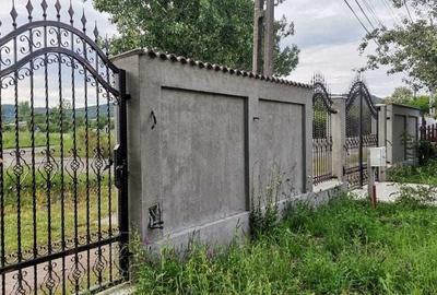 Casă cu 4 camere în Păulești - 1