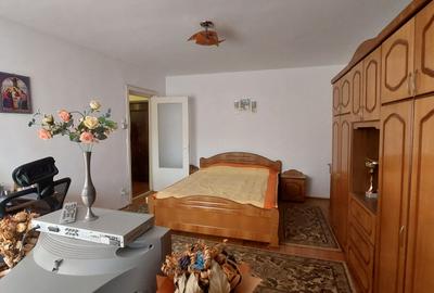 Vand 2 camere, ultracentral, decomandat - 3