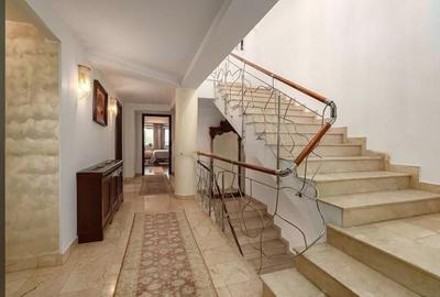 Casă individuală cu 5 camere cu Teren 670 Mp în Central - 9