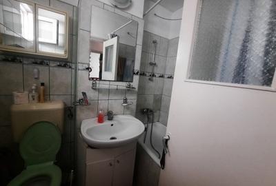 Apartament cu 3 camere semidecomandat, mobilat în Dărmănești - 7