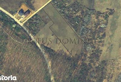 Teren de 8592 mp, în Oncea