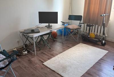 Apartament cu 4 camere decomandat în Giurgiului - 2