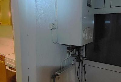 Apartament cu 4 camere decomandat în Central - 2