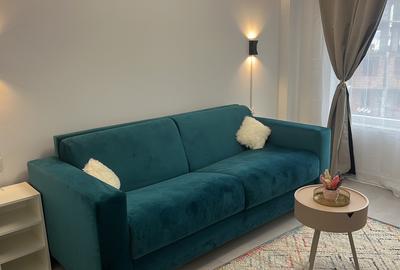 Garsonieră decomandată în Central