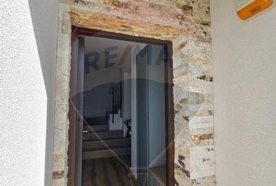 DE INCHIRIAT Casa / Vila cu 5 camere in zona Ferme/OTOPENI - 19