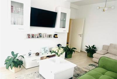 Apartament cu 2 camere decomandat, mobilat în Tractorul - 4