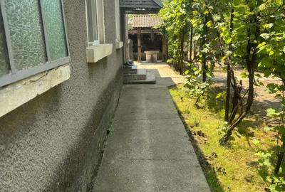 Casă cu 4 camere cu Teren 2500 Mp în Rotunda - 1