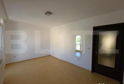 Casă cu 4 camere cu Teren 250 Mp în Central - 7