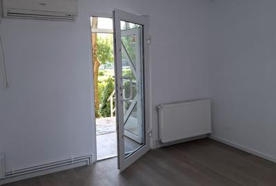 Spatiu comercial, parter, suprafata 40 mp, pretabil birouri, Centrul Civic!