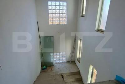 Casă cu 5 camere cu Teren 336 Mp în Central - 4